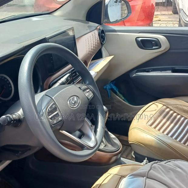 Hyundai I10 2022 Gold