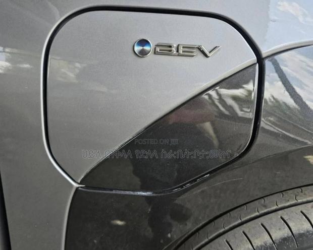 Toyota bZ4X 2025 Gray