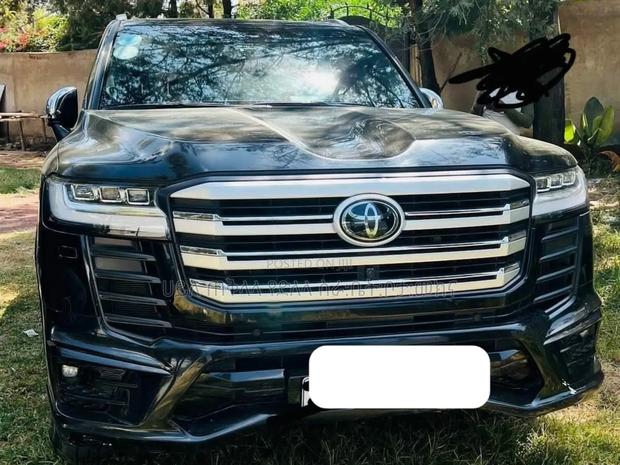 Toyota Land Cruiser 2023 Beige