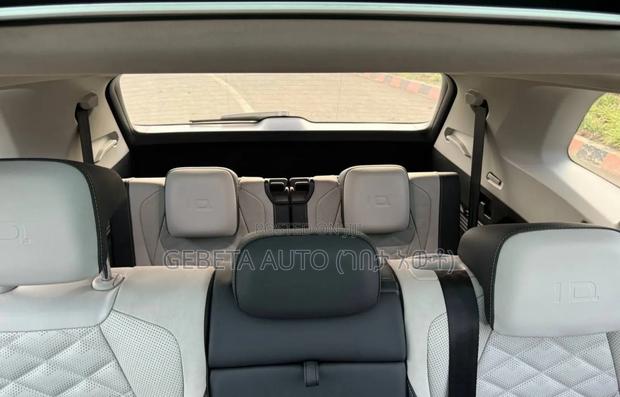 Volkswagen ID.6 2022