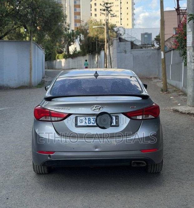 Hyundai Avante 2015 Gray