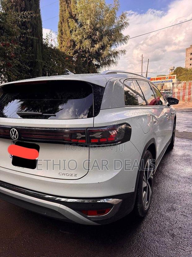 Volkswagen ID.6 2023 White