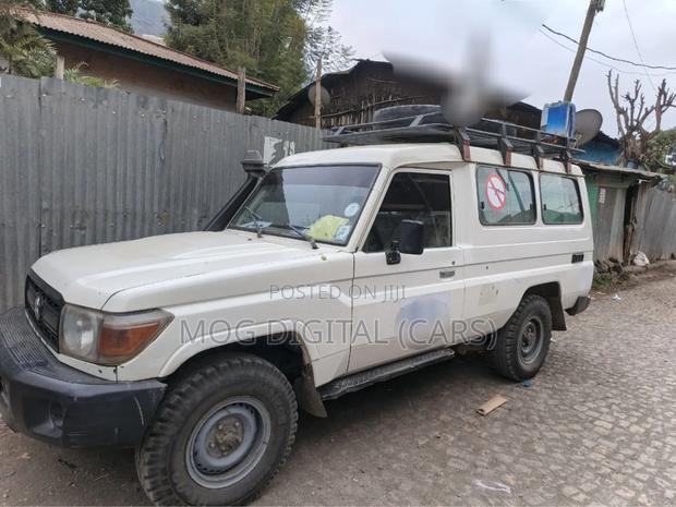 Toyota Land Cruiser 79 Series 2007 White