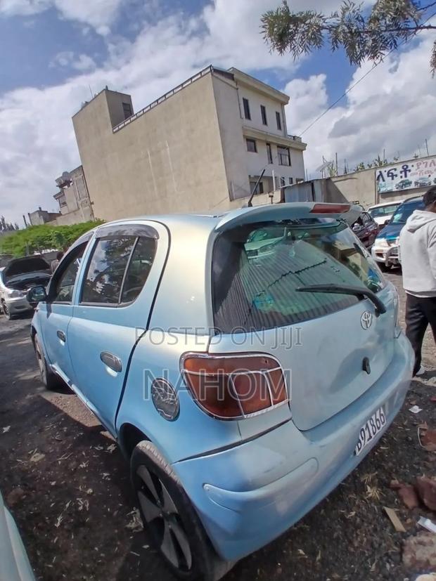 Toyota Vitz 1.0 FWD 5dr 2004 Blue