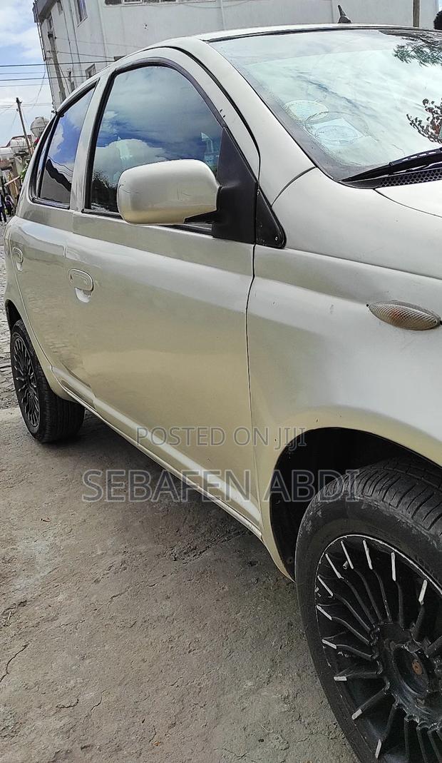 Toyota Vitz 1.3 FWD 3dr 2003 Silver
