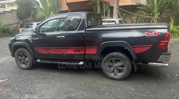 Toyota Hilux 2017 Black