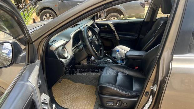 Toyota RAV4 2014 Brown