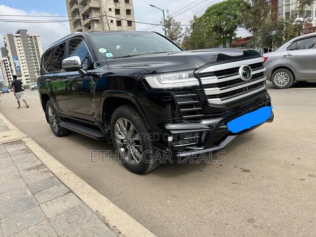 Toyota Land Cruiser 2023 Black