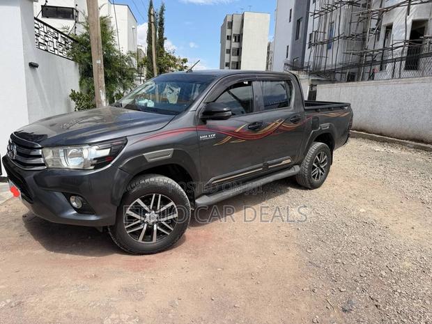 Toyota Hilux Revo Double Cab Deisel 2.4 AWD 2021 Black