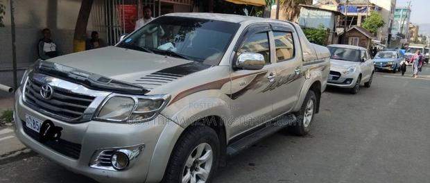 Toyota Hilux 2010 Teal