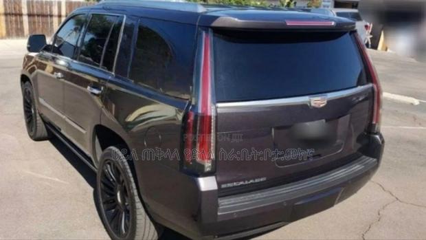 Cadillac Escalade 2021 Gray