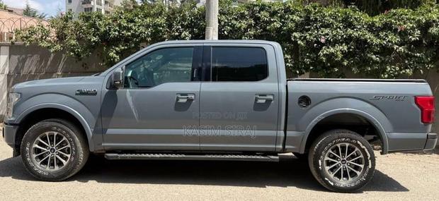 Ford F-150 Lariat 4x4 SuperCrew Cab Styleside 5.5 ft. box 145 in. WB