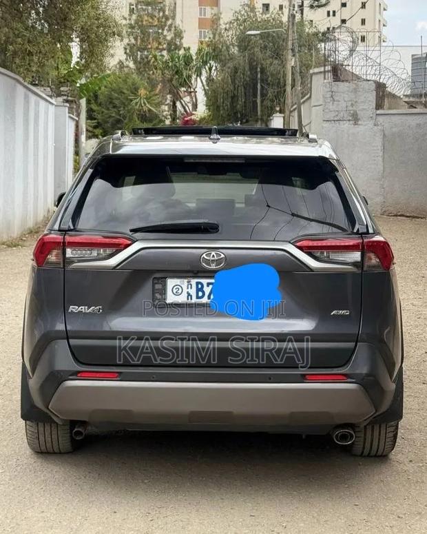 Toyota RAV4 Adventure AWD 2020 Gray