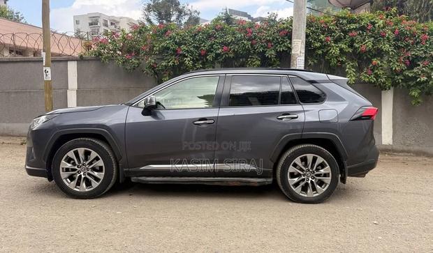 Toyota RAV4 Adventure AWD 2020 Gray
