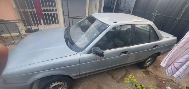 Nissan Sunny B13 Sedan 1.3 1991 Blue