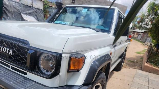 Toyota Land Cruiser 2019 Off white