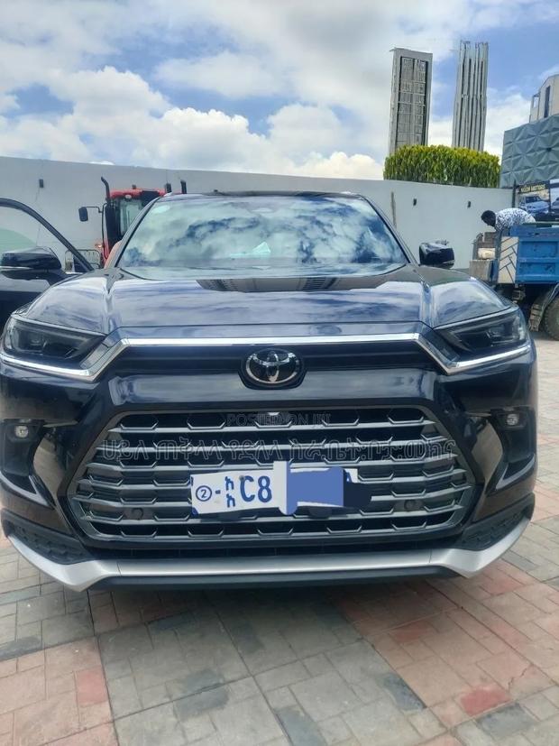 New Toyota Grand Highlander Hybrid 2025 Matt Black