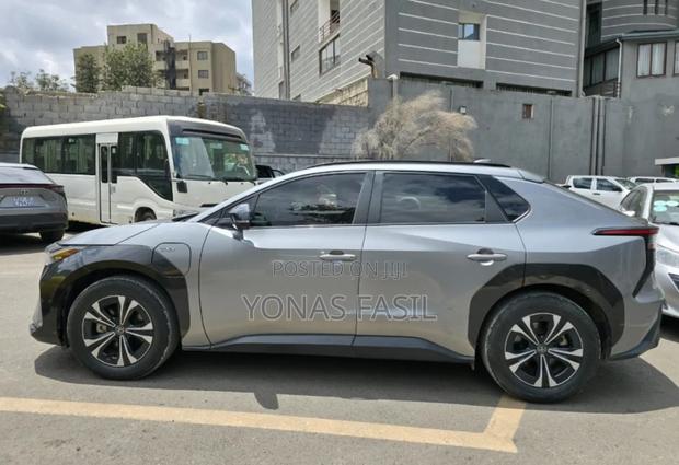New Toyota bZ4X 2024 Gray