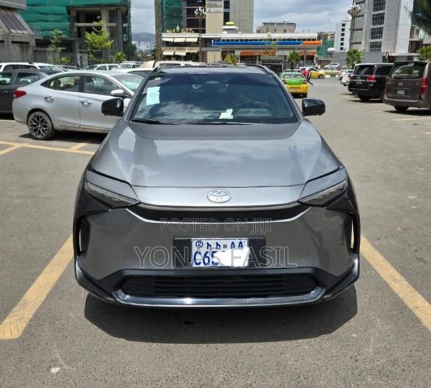New Toyota bZ4X 2024 Gray