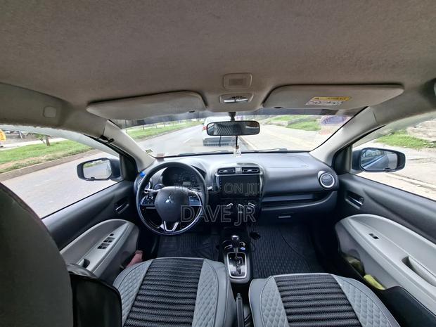 Mitsubishi Attrage 2021 Silver