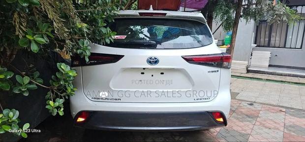 Toyota Grand Highlander Hybrid 2024 White