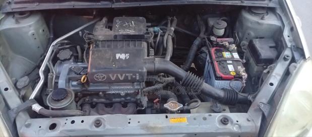 Toyota Vitz 1.0 FWD 3dr 2002 Gold