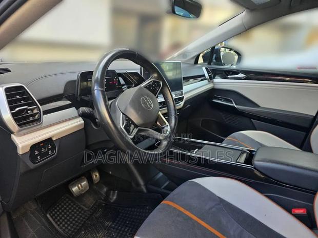 Volkswagen ID.6 Crozz 85 kWh RWD 2022 Blue