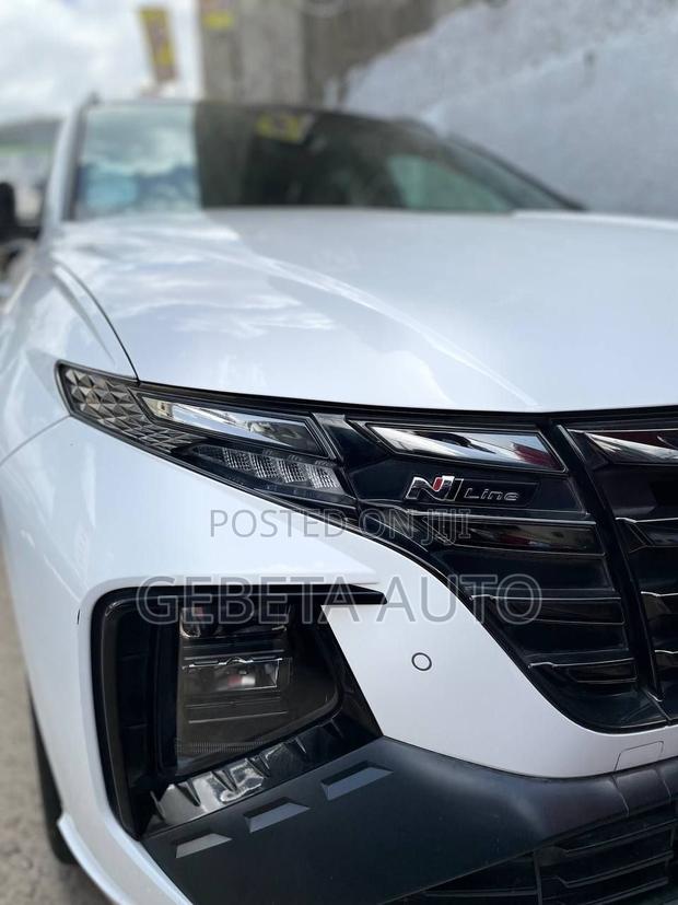 Hyundai Tucson 2022 White