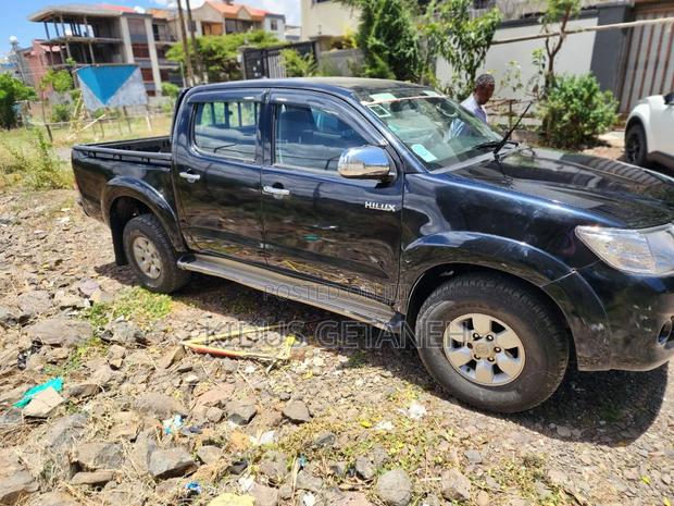 Toyota Hilux 2.5 D-4D SRX 2012 Black