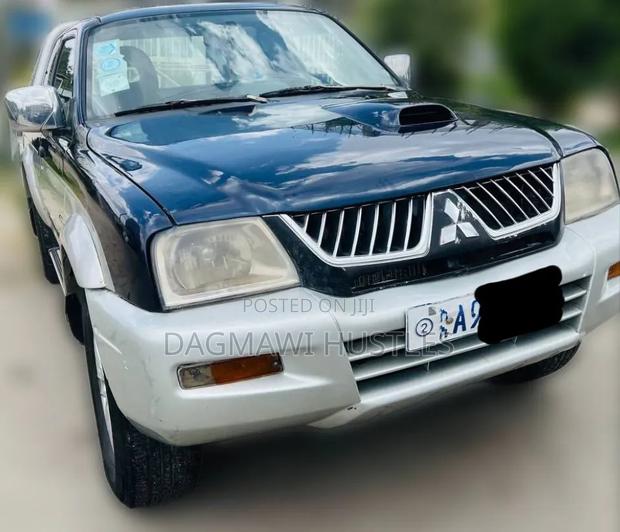 Mitsubishi L200 2005 Blue