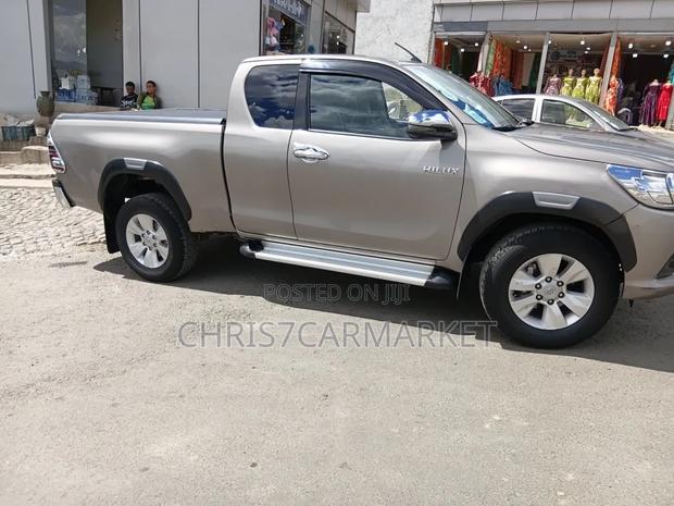 Toyota Hilux Revo Smart Cab Deisel 2.4 RWD 2019 Gray