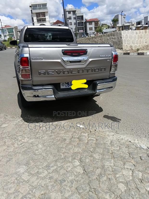 Toyota Hilux Revo Smart Cab Deisel 2.4 RWD 2019 Gray