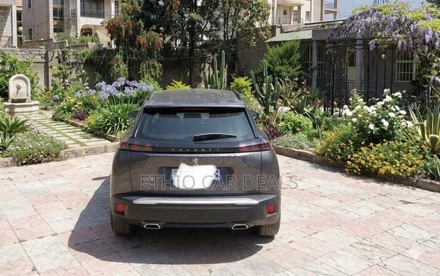 Peugeot 2008 2022 Gray