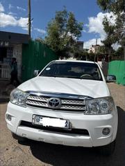 Toyota Fortuner 2012 White for sale