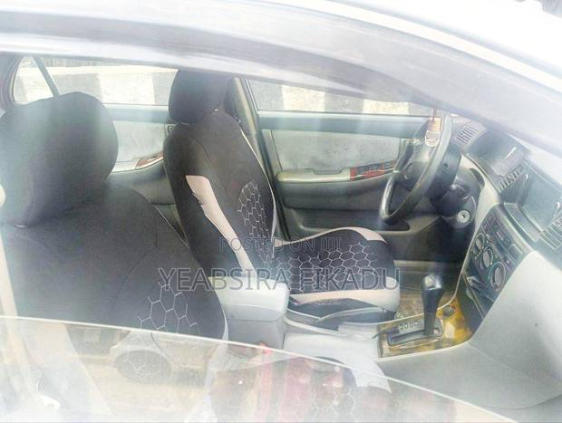 Toyota Corolla 2001 Silver