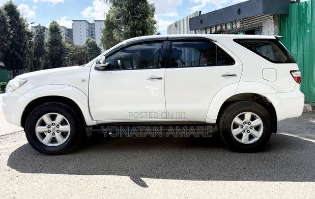 Toyota Fortuner 2012 White