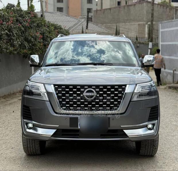 Nissan Patrol 2023 Gray