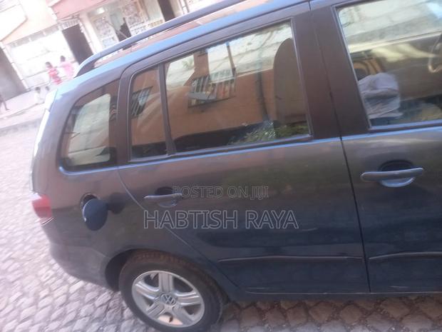 Volkswagen Suran 2008 Gray