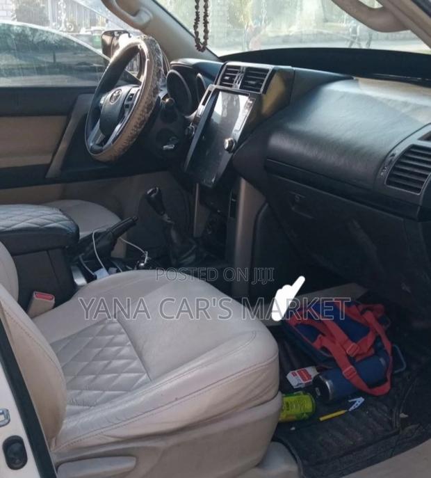 Toyota Land Cruiser Prado 2011 White
