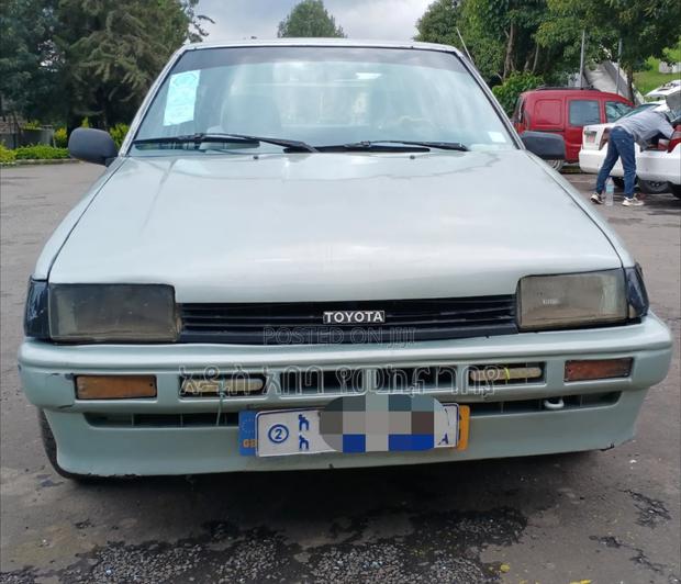 Toyota Corolla 1986 Green