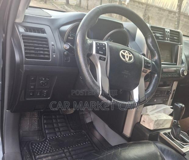 Toyota Land Cruiser Prado 3.0 TD 2012 Gray