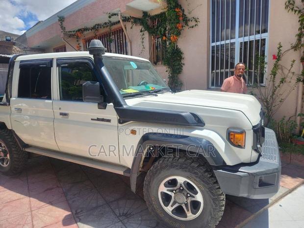 Toyota Land Cruiser 79 Series 2015 White