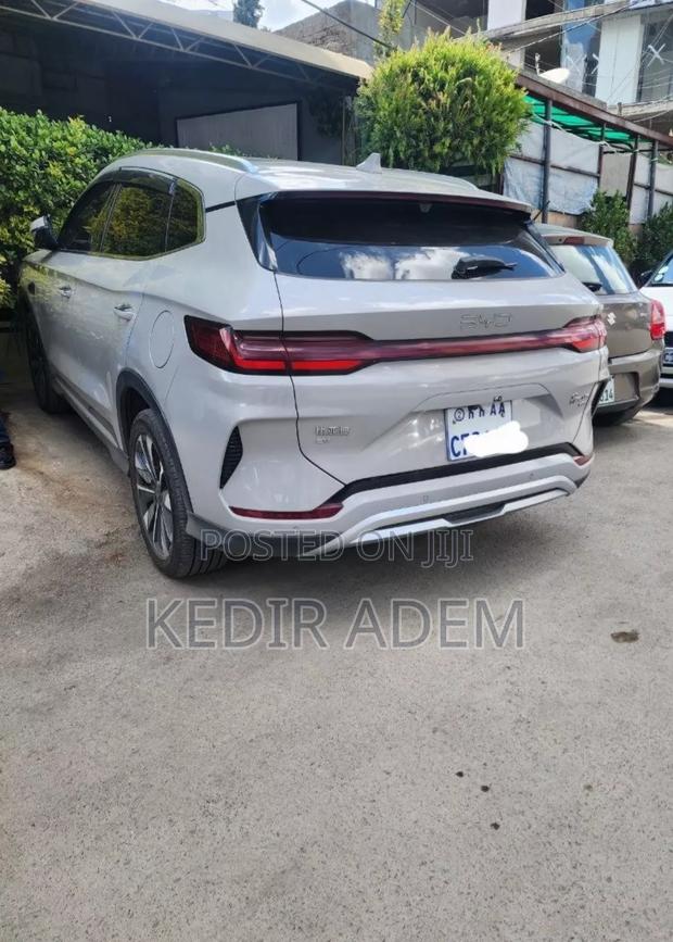 BYD Song Plus 2025 Silver