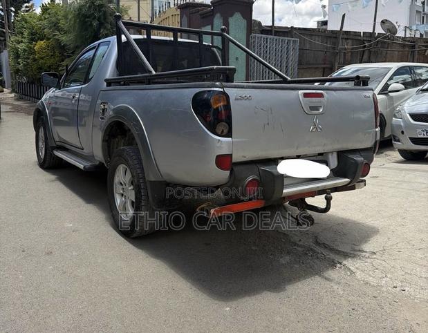 Mitsubishi L200 2008 Silver