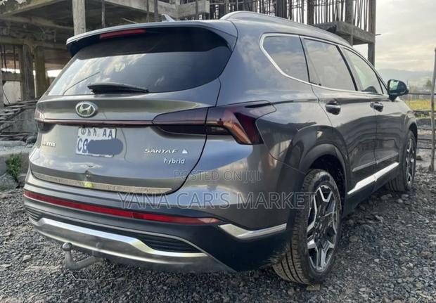 Hyundai Santa Fe Hybrid 2023 Gray