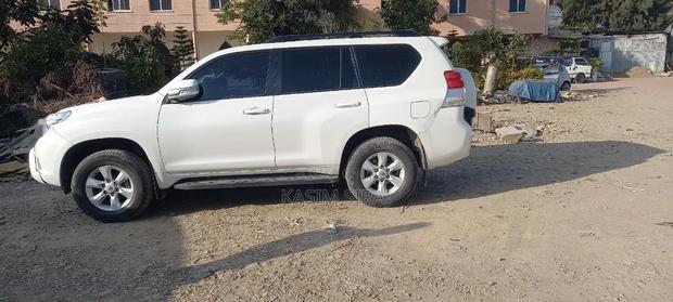 Toyota Land Cruiser Prado 2.7 i 2013 White