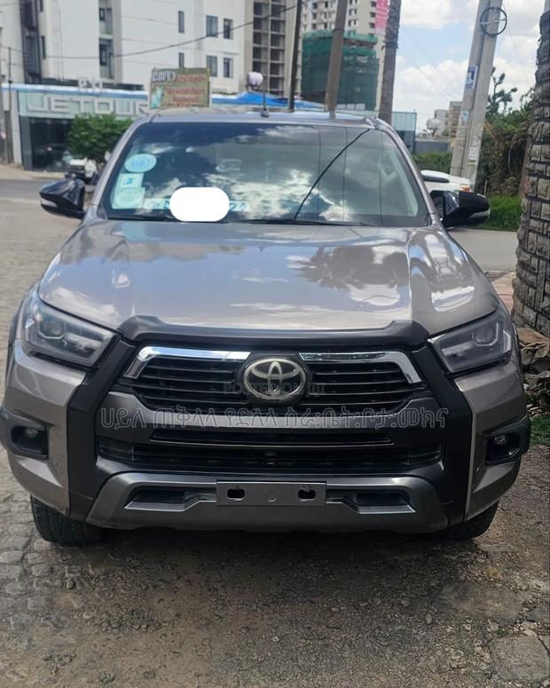 Toyota Hilux 2017 Pink