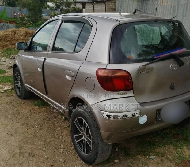 Toyota Yaris 2003 Silver