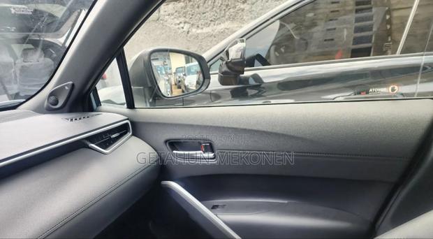 Toyota Corolla Cross Hybrid 2025