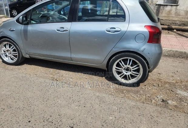 Toyota Yaris 2006 Gray